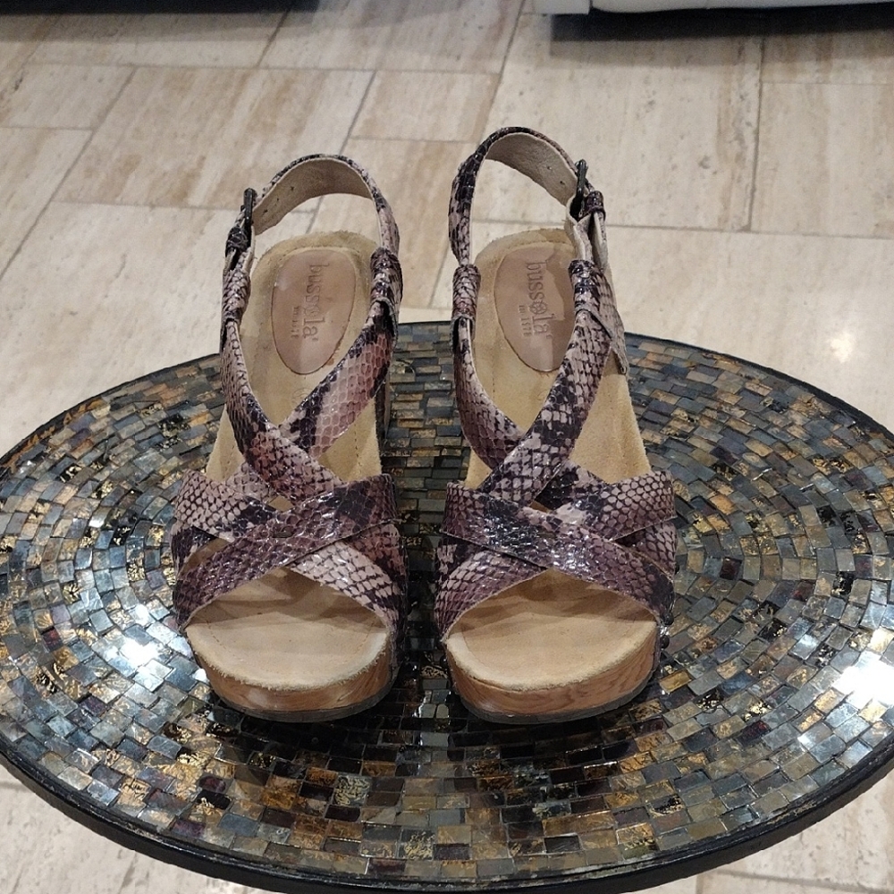 Bussola Leather, Suede And Wood Wedge Cross Strap Sandals Size 38 Brown and Tan